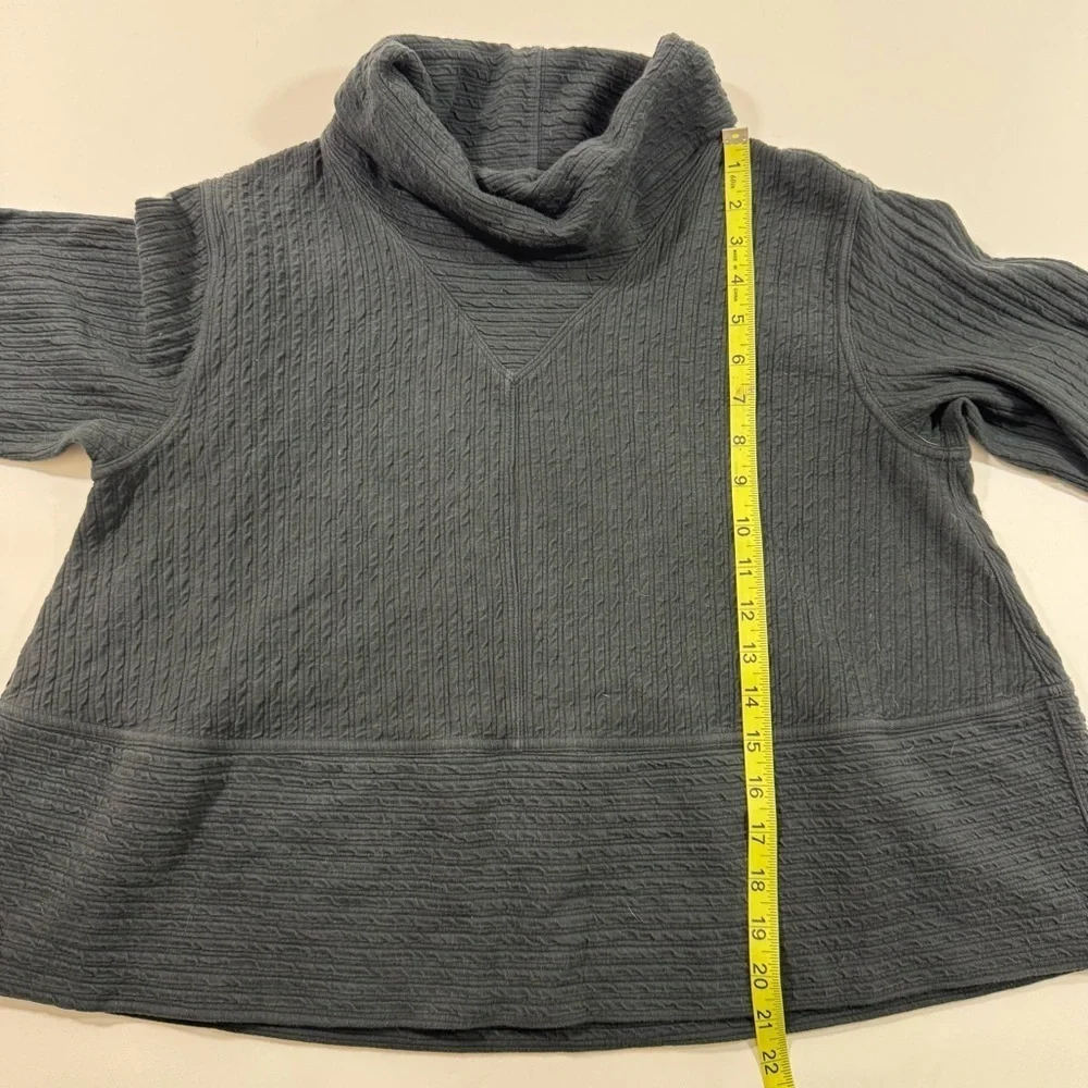 Lululemon Retreat Yourself Pullover Turtleneck Shirt Textured Black